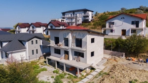 VIlă la Cheie de vânzare, 5 camere,  în Iași zona Mănăstirea Bucium - imagine 3