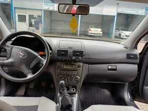 Toyota Avensis D-4D - imagine 3