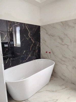 Duplex despartit prin garaj - zona excelenta - toate utilitatile - asfalt - imagine 14