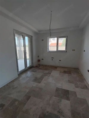 Duplex despartit prin garaj - zona excelenta - toate utilitatile - asfalt - imagine 3