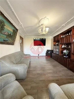 Apartament 3 Camere Decomandat, Etaj Intermediar, zona Km 4-5