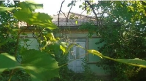 Casa si teren Straoane, cota parte 3/8. ID: R2715611