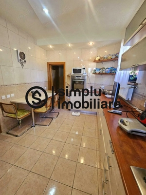 Apartament 3 camere, zona centrala zona Ramada. - imagine 2