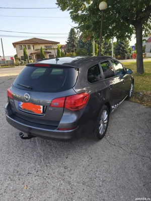 Vând Opel Astra j 2011 - imagine 2
