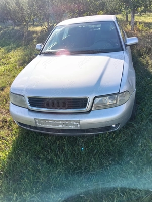 Dezmembrez Audi A4 motor 2.5 diesel