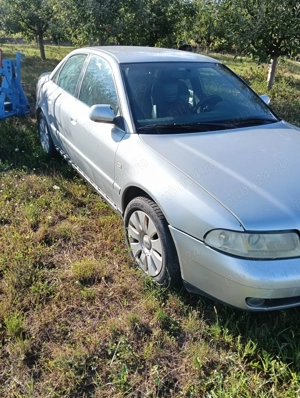 Dezmembrez Audi A4 motor 2.5 diesel - imagine 4