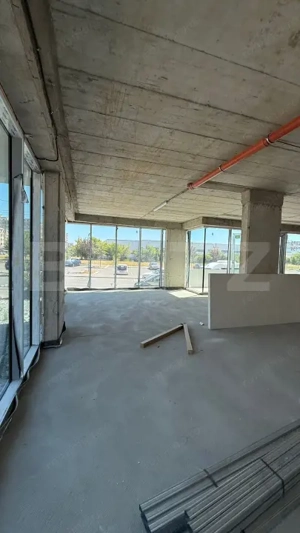 Spațiu comercial, 165 mp, zona Între Lacuri