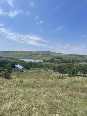Teren intravilan 950m2 Dorobanți comuna Aroneanu la capătul lacului