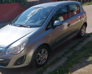 Vînd Opel Corsa cutie automată