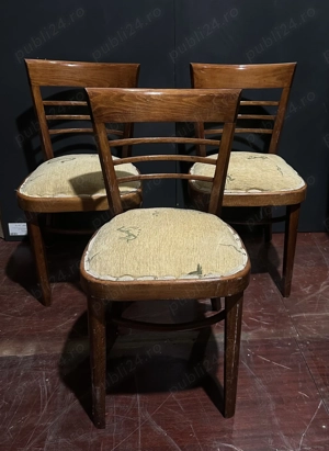 Set 3 Scaune Vintage cu cadru din lemn si sezut tapitat; Scaun solid