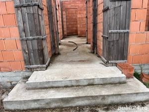 Vănd casa in construcție  macea 