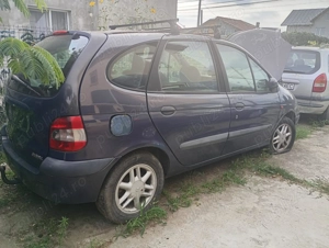 Vând Dezmembrez Renault Megane Scenic  din 2006
