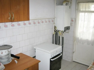 Apartament 3 camere, etaj 4, decomandat, Micro 39B - imagine 4