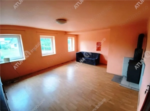 Casa cu 4 camere si 1650 mp teren la doar 30 km distanta de Sibiu - imagine 20