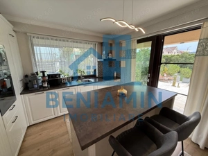 Vila ultramoderna Consul cu piscina si design impresionant - imagine 5