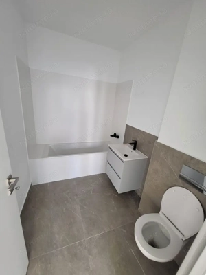 FARA Comision. BLOC NOU in ORAS. Bucatarie inchisa. TERASA 10 mp - imagine 16