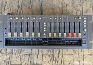 mixer audio pasiv cu efecte Yamaha MV1000