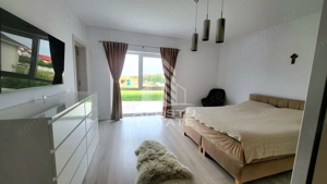 Duplex deosebit,mobilat si utilat,eficient energetic,Dumbravita - imagine 19