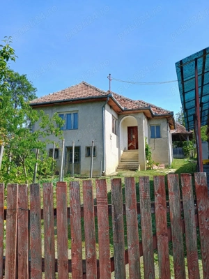 Casa + bucatarie de vara+gradina