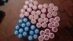 Acumulatori noi litiu 18650 2200mA celule pt filetante trotinete lanterne boxe radio lampi solare