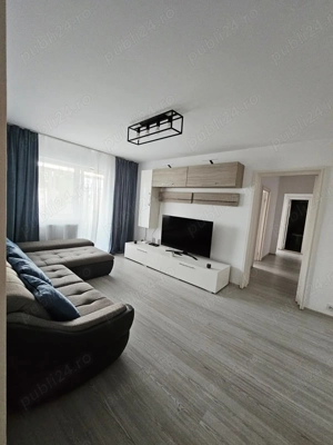 Apartament Semimobilat Central 4 camere Campina. De vanzare