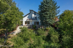 Casa de vacanta cu teren 5394 mp, Pucioasa, Dambovita