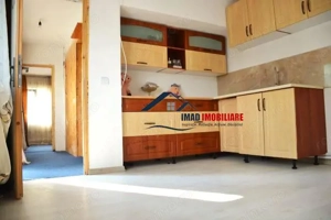 Vanzare Casa batraneasca in Targoviste - Exterior nord, Laculete.