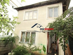 Ultracentral!! Vanzare casa C1+C2+C3 - 44 mp in Targoviste  - zona Primarie.