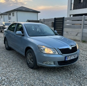 Skoda Octavia Combi 1.6 MPI Ambiente - imagine 4