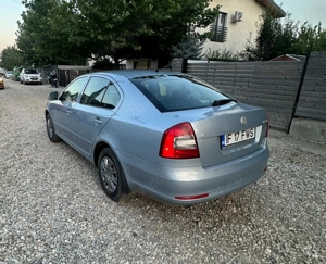 Skoda Octavia Combi 1.6 MPI Ambiente - imagine 8