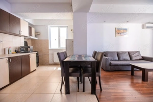 Apartament de inchiriat cu 3 camere la Summerland