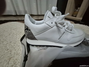 adidasi eleganti barbati Roberto Cavalli