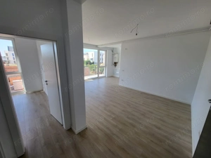 COMISION%. BLOC NOU in ORAS. ETAJ intermediar. Langa Magazine si mijloace de transport. - imagine 2