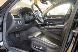 Bmw Seria 7 - imagine 10