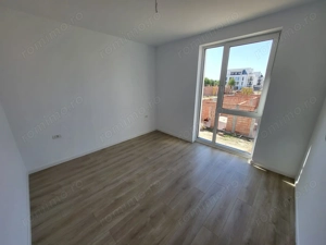 COMISION%. BLOC NOU in ORAS. ETAJ intermediar. Langa Magazine si mijloace de transport. - imagine 6