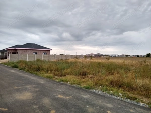 Teren intravilan de vanzare