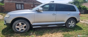 URGENT ! Vând Volkswagen Touareg ÎNTREG, pentru dezmembrări.  - imagine 2