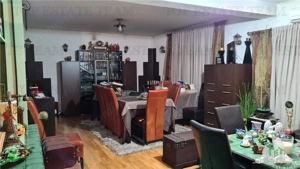 Super afacere, vila cu aspect de conac cu spatii moderne dar si clasice antichizate, orientale sau a - imagine 9