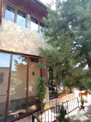 Super afacere, vila cu aspect de conac cu spatii moderne dar si clasice antichizate, orientale sau a