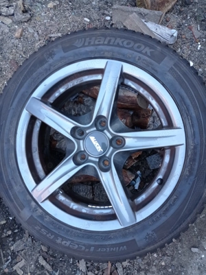 Cauciucuri de iarna portbagaj vw t5  - imagine 6