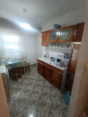 Apartament 2 camere, decomandat, 47 mp, etaj 4 - imagine 3