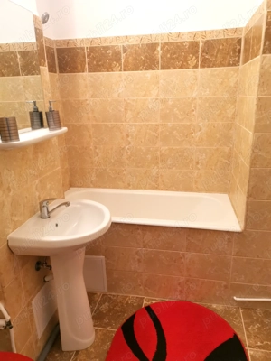 Inchiriez apartament cu 2 camere in Campina, renovat, central - imagine 9