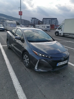 Toyota Prius Prime - plug-in hibrid - imagine 5
