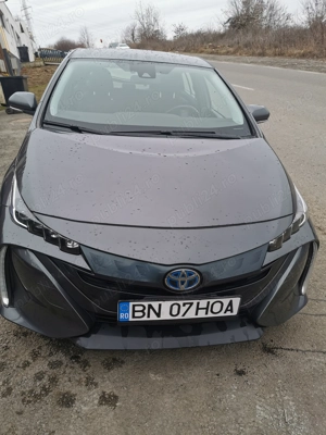 Toyota Prius Prime - plug-in hibrid - imagine 7