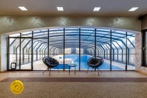 Casa cu jacuzzi, piscina încălzita si crama unde fiecare zi e o petrecere de lux