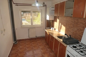 Spatiu pentru birouri, cabinete - apartament 4 camere, Micalaca 100 - zona Kaufland, la parter înalt - imagine 9