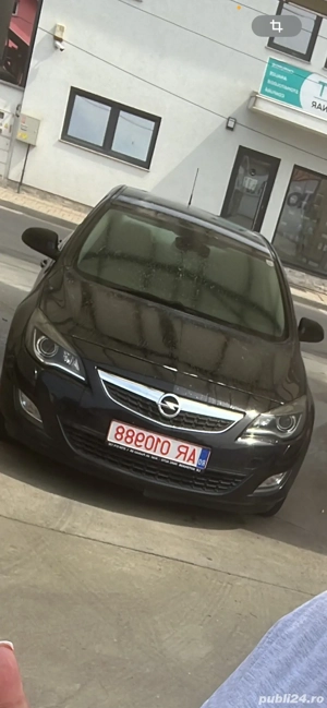 Opel Astra J 2010 - imagine 3