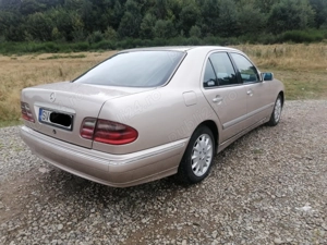 Mercedes - E 220 - imagine 3 Mercedes - E 220 - imagine 3