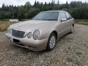 Mercedes - E 220