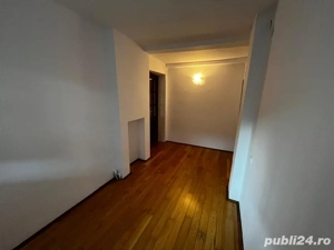 Apartament decomandat de 3 camere la curte  în vilă DE VÂNZARE - Direct Proprietar. Zona Traian - imagine 3